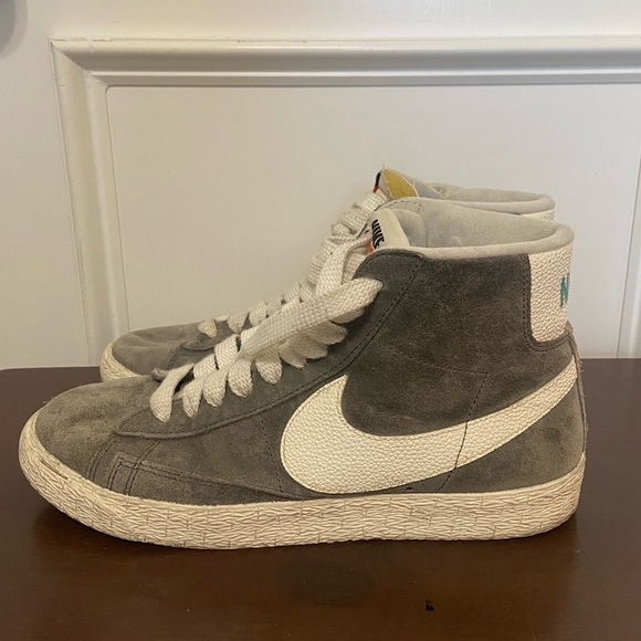 Nike blazer mid high grey suede high top sneakers GUC size 8 women's - Picture 5 of 6